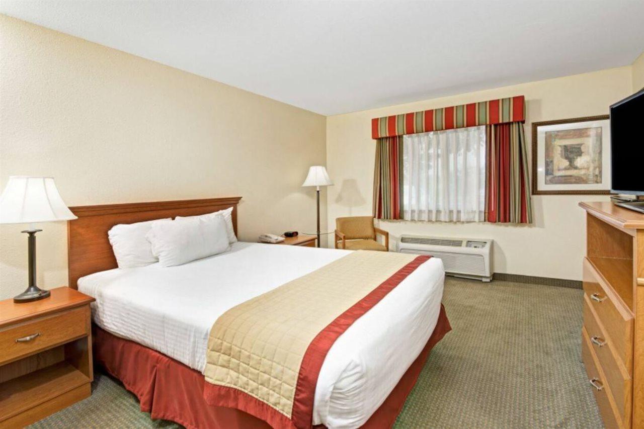 Baymont By Wyndham Indianapolis Hotel Buitenkant foto
