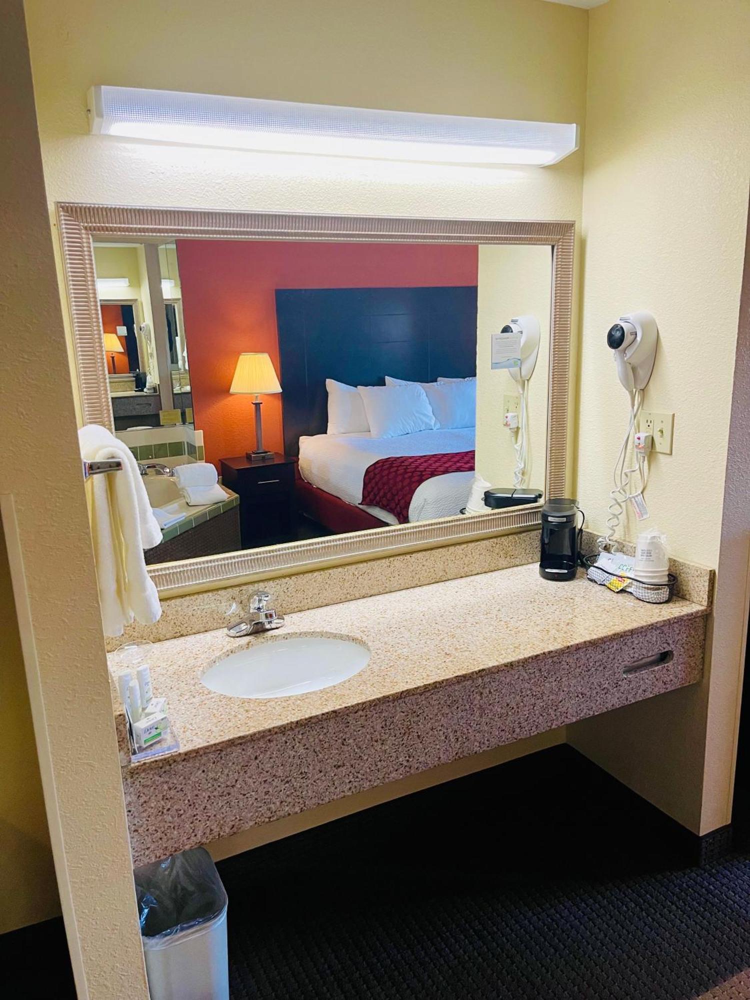 Baymont By Wyndham Indianapolis Hotel Buitenkant foto
